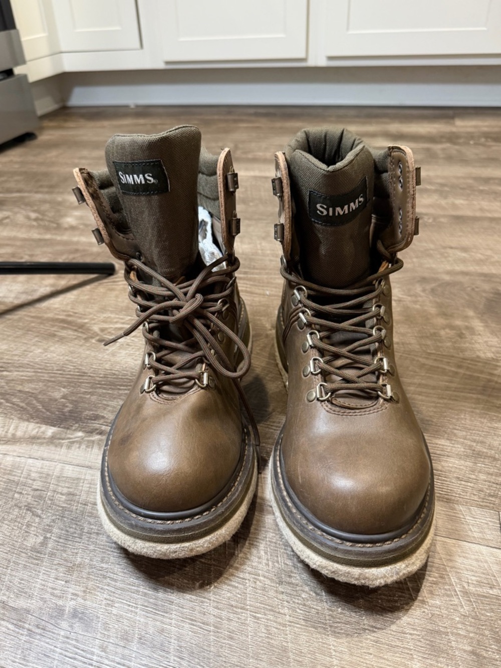 Simms Freestone Wading Boots Shoes Mens 11 Brown Leather Felt Sole Fly Fishing